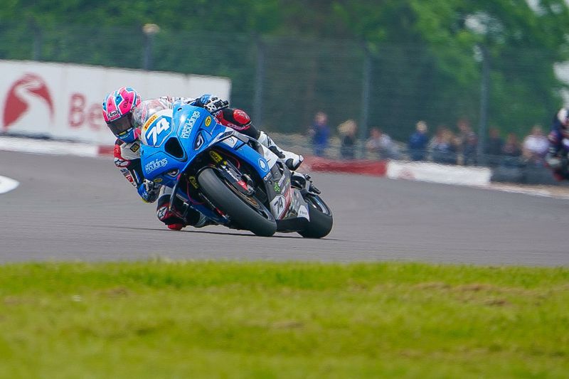 Pirelli National Superstock with Moneybarn Vehicle Finance: Todd holds off charging Swann to take pole