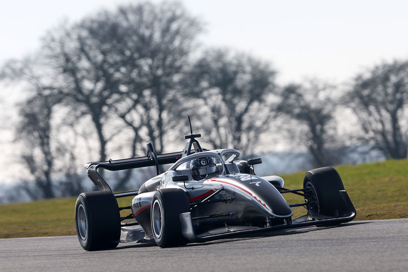 Fairclough flies to new fastest time in final Snetterton session 