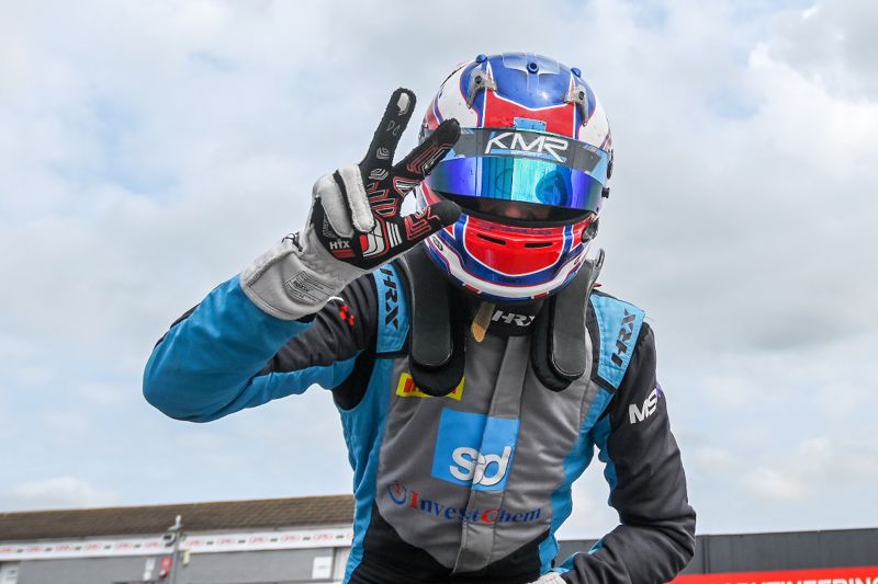 Mills romps to third successive GB4 victory at Donington Park