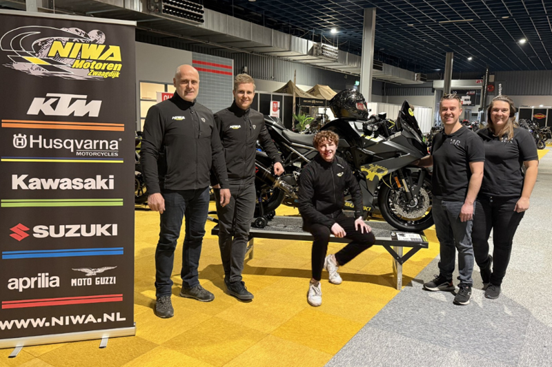 VLR and NIWA Racing join forces in the Pirelli National Sportbike class with Beekmans