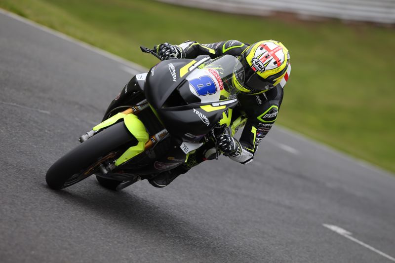 Quattro Group British Supersport and GP2 Championship: Stapleford beats Currie to opening day top spot