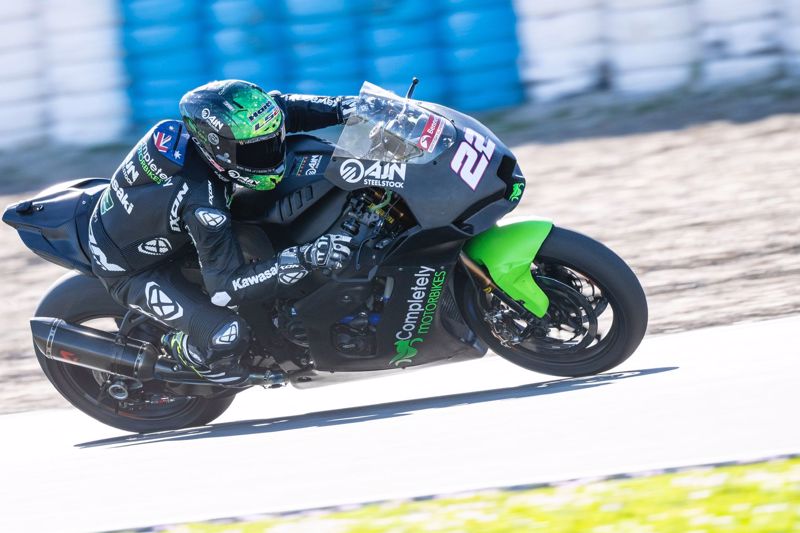 Completely Motorbikes Kawasaki complete Jerez test