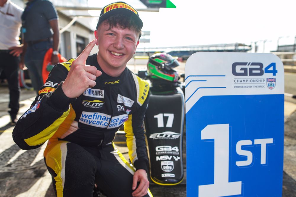 Reynolds secures maiden GB4 victory in concluding Silverstone contest