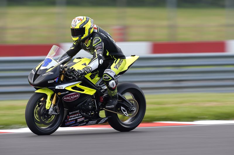 Quattro Group British Supersport, GP2 and HEL Supersport Cup: Stapleford ends Day One on top