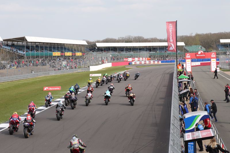 Stacked grid set for Pirelli National Superstock Championship