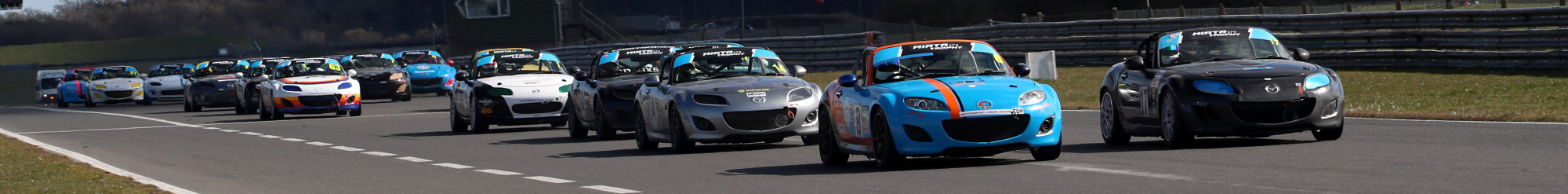 Tremendous hills double at competitive Silverstone Grand Prix meeting! 