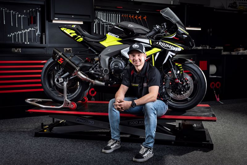 Cooper to race for Triumph in the inaugural Pirelli National Sportbike Championship 