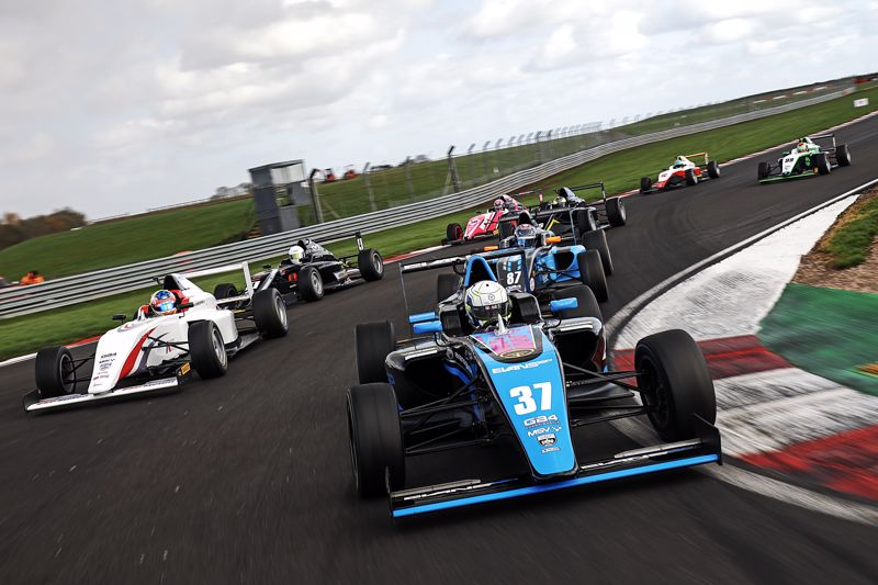 Additional GB4 race confirmed for Donington Park this weekend