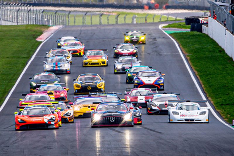 GT Cup returns to Donington Park for Vaux Valves