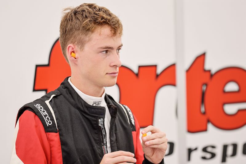 Dan Hickey to contest GB4 season finale with Fortec Motorsport