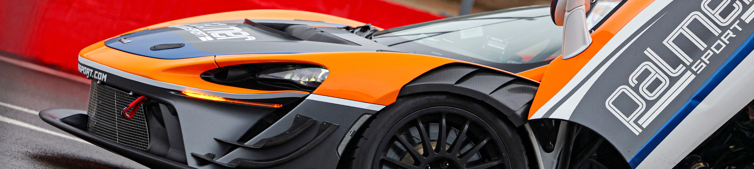 Sensational McLaren Artura GT4 race car headlines PalmerSport 2025 