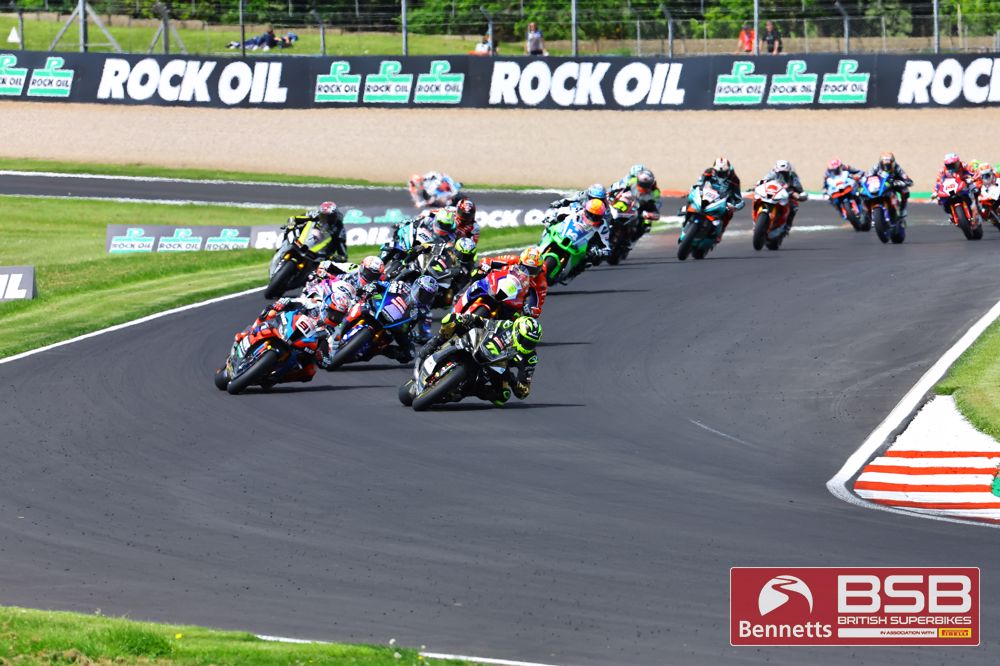 Video: Bennetts BSB onboard highlights from the BikeSocial race at Donington Park