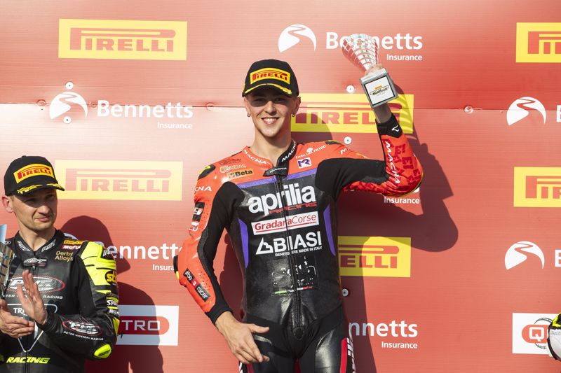 Pirelli National Sportbike with Moneybarn Finance: Colombi beats Cooper to opening win