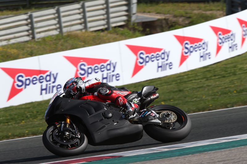 Irwin jumps ahead of Ryde after session three at Circuito de Navarra 