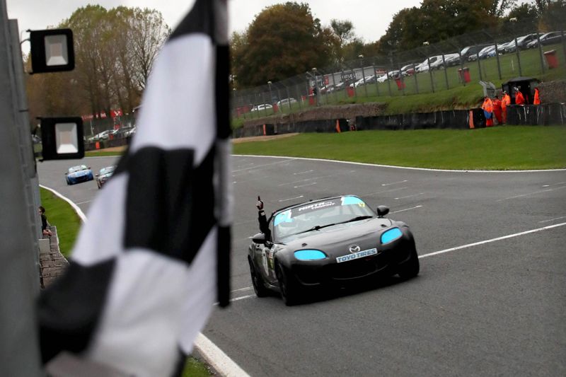 Morris claims a Brands Hatch double as Langridge secures the championship 