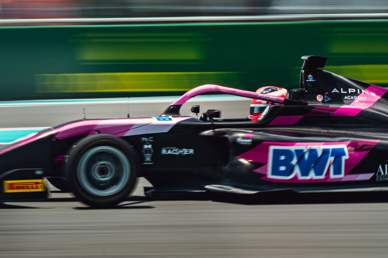 Abbi Pulling wins F1 Academy title to secure 2025 GB3 drive with Rodin Motorsport