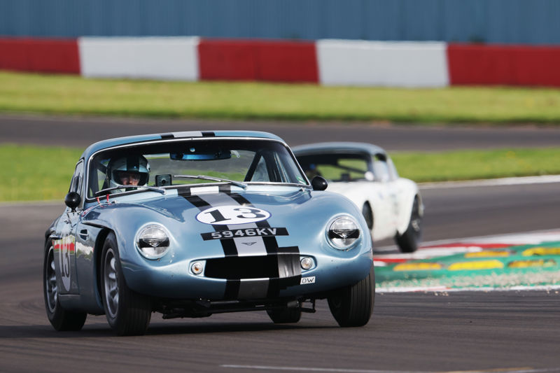 Donington Historic Festival switches to Grand Prix circuit - timetable published