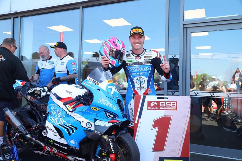 Pirelli National Superstock with Moneybarn Vehicle Finance: Todd holds off Talbot to steal victory