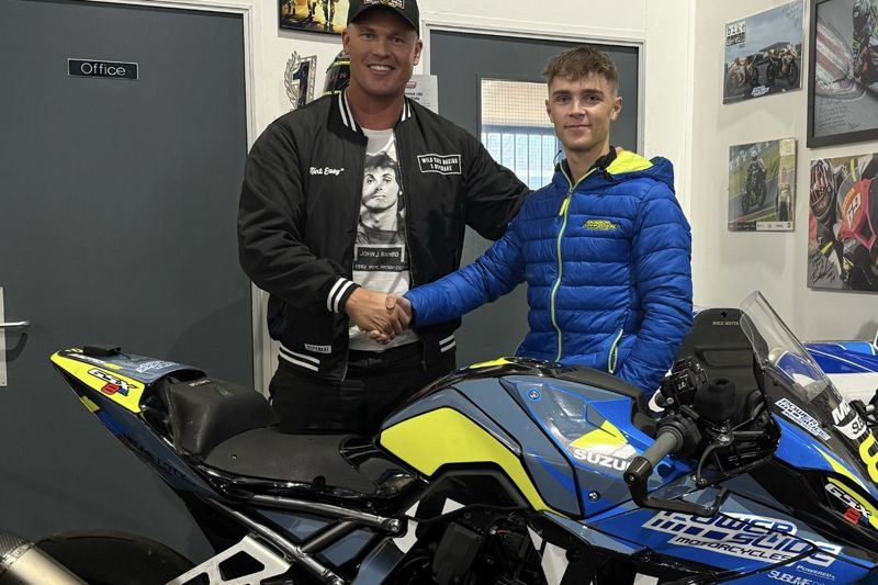 Powerslide return to Pirelli National Sportbike Championship with Moreton